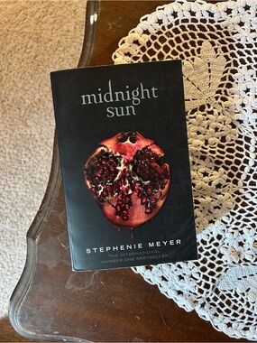 Midnight Sun by Stephenie Meyer